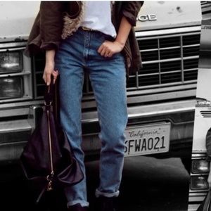 Vintage high waisted medium wash mom jeans